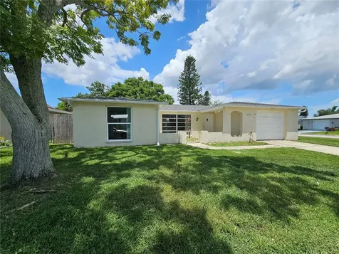 10135 Glen Moor Lane Port Richey FL 34668