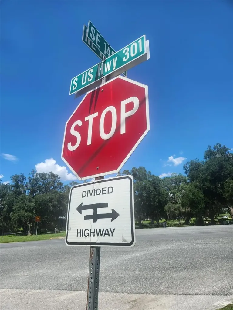 Corner SE 142nd Place & S Us Hwy-301 Summerfield FL 34491
