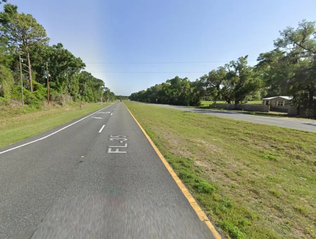 Corner SE 142nd Place & S Us Hwy-301 Summerfield FL 34491