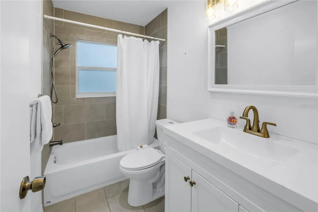 6195 28th Avenue N St Petersburg FL 33710