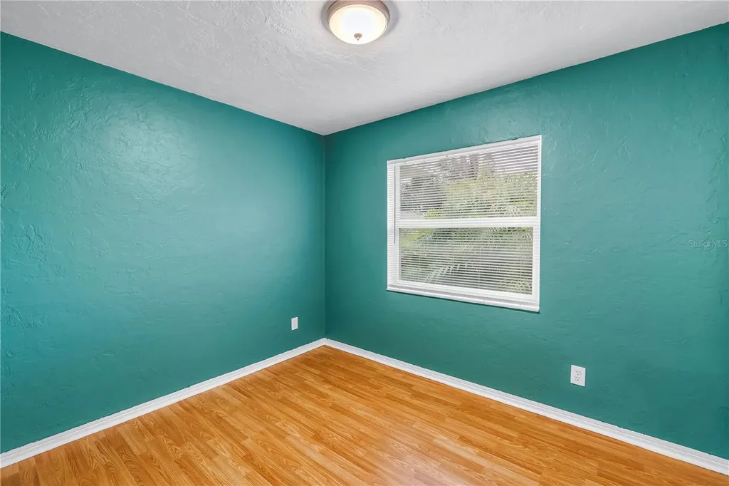 6195 28th Avenue N St Petersburg FL 33710