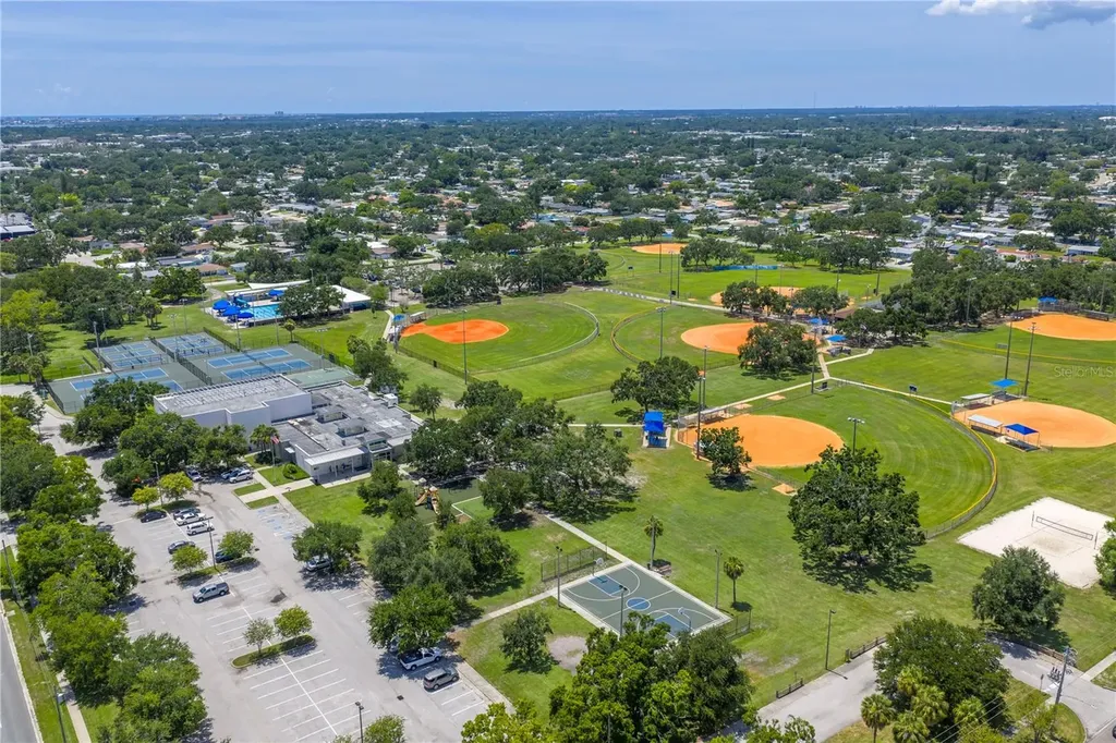 6195 28th Avenue N St Petersburg FL 33710