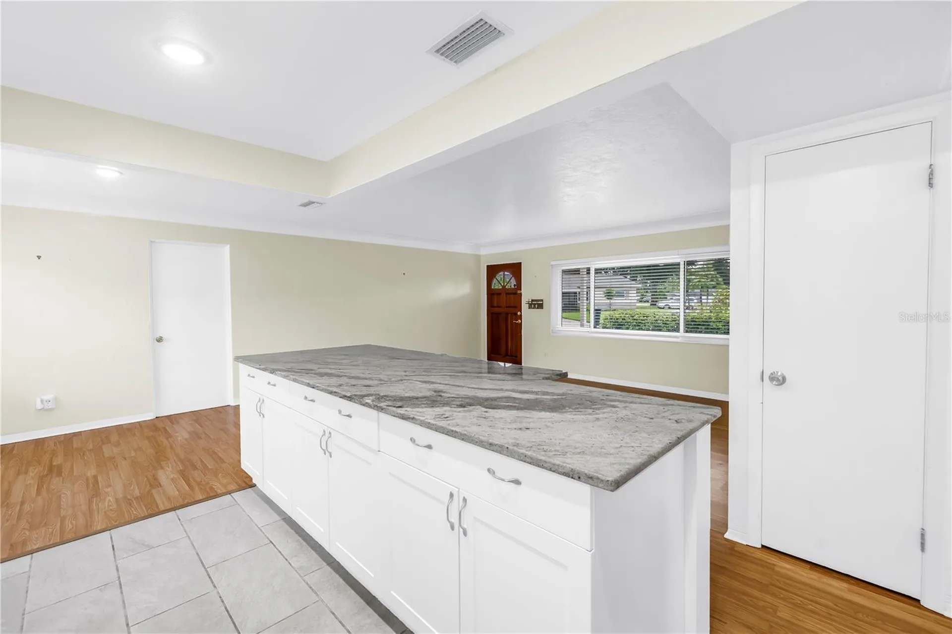 6195 28th Avenue N St Petersburg FL 33710