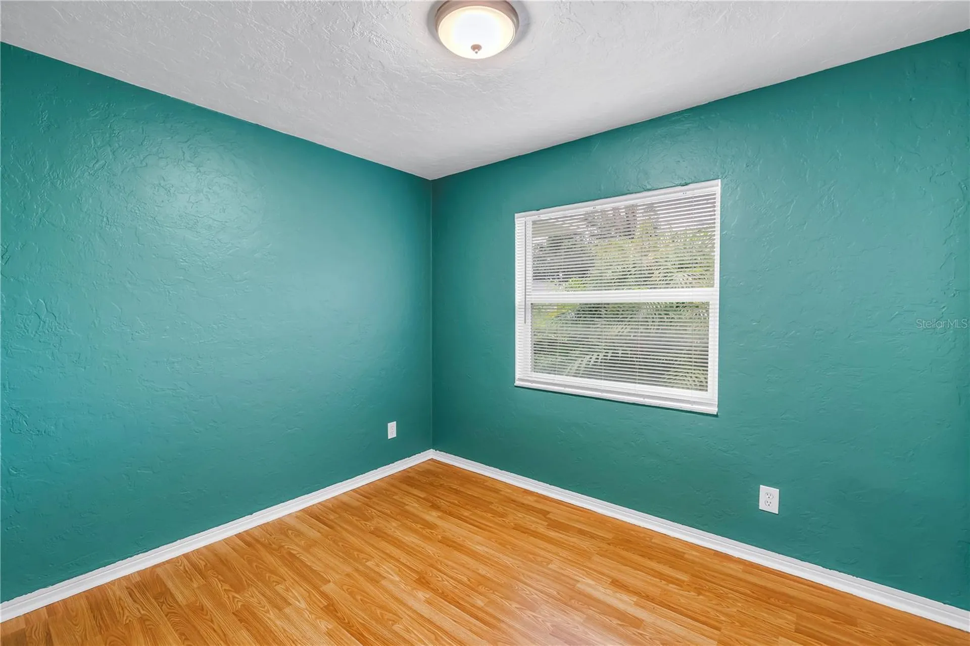 6195 28th Avenue N St Petersburg FL 33710