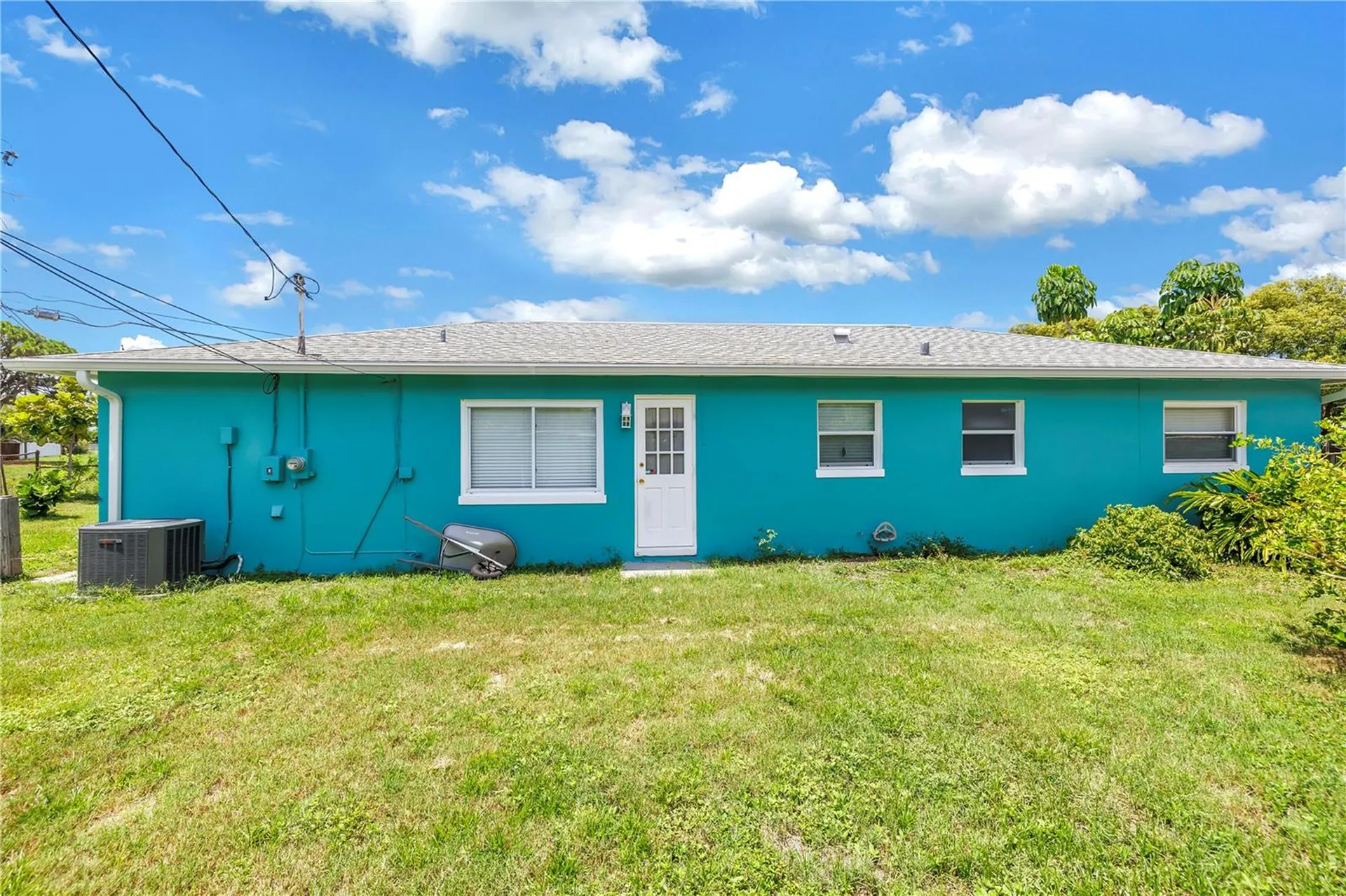 6195 28th Avenue N St Petersburg FL 33710