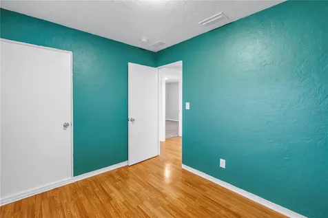 6195 28th Avenue N St Petersburg FL 33710