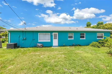 6195 28th Avenue N St Petersburg FL 33710