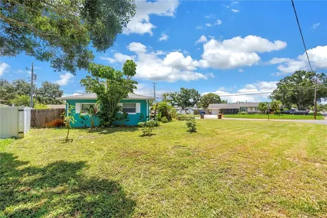 6195 28th Avenue N St Petersburg FL 33710