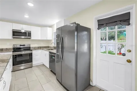 6195 28th Avenue N St Petersburg FL 33710