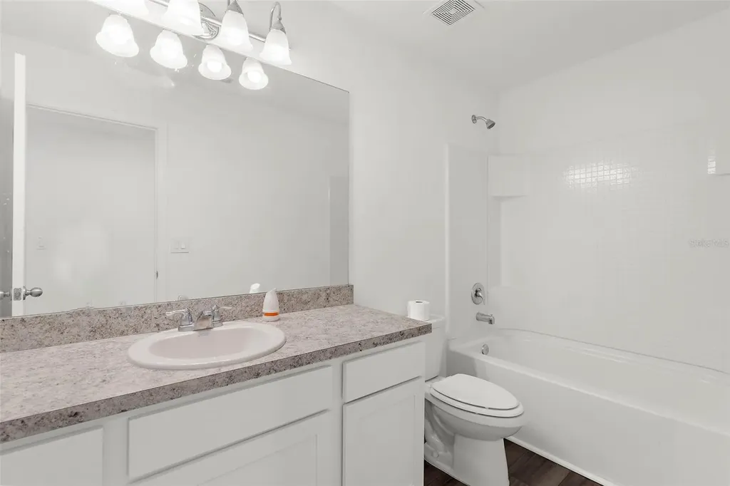 1038 Kelly Fern Loop Ruskin FL 33570