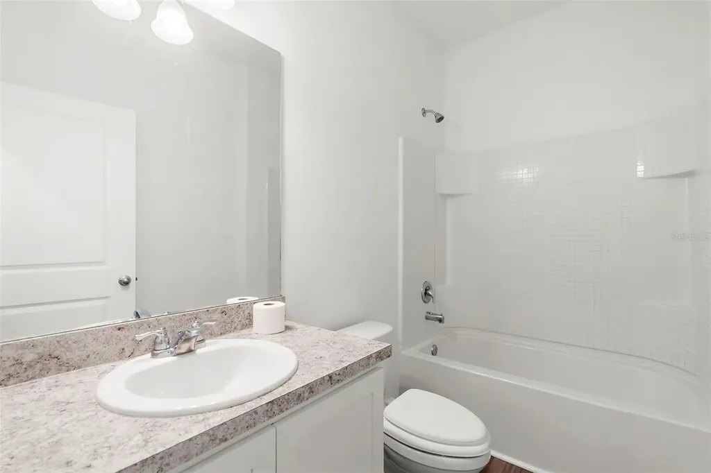 1038 Kelly Fern Loop Ruskin FL 33570