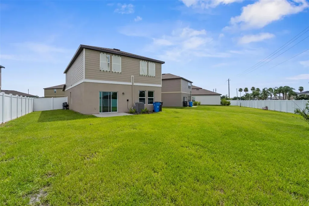 1038 Kelly Fern Loop Ruskin FL 33570