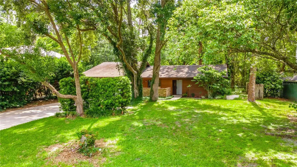 109 Poinciana Lane Deltona FL 32738