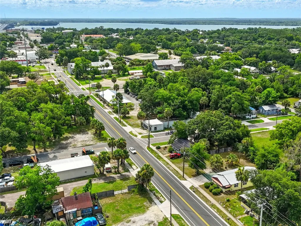 1321 Saint Johns Avenue Palatka FL 32177