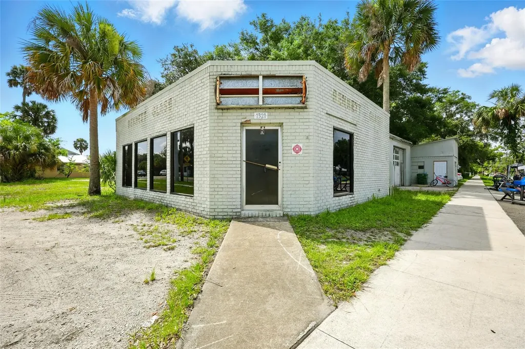 1321 Saint Johns Avenue Palatka FL 32177