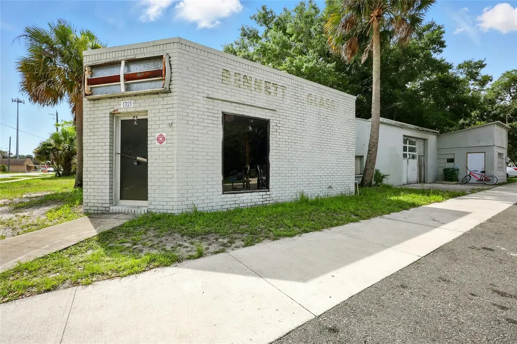 1321 Saint Johns Avenue Palatka FL 32177