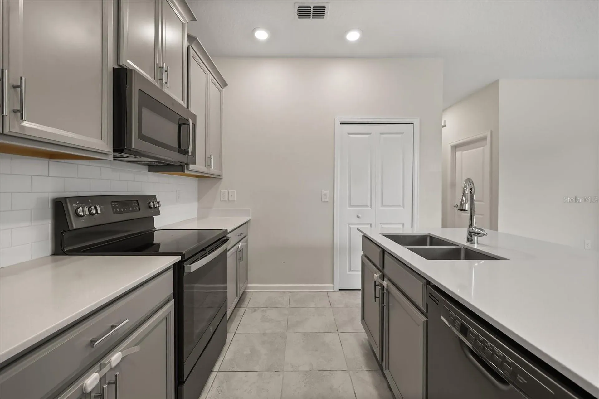 2966 Aqua Virgo Loop Orlando FL 32837