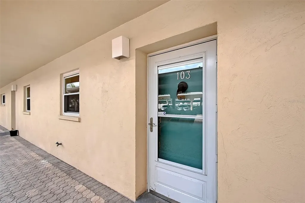 1300 N Portofino Drive Sarasota FL 34242