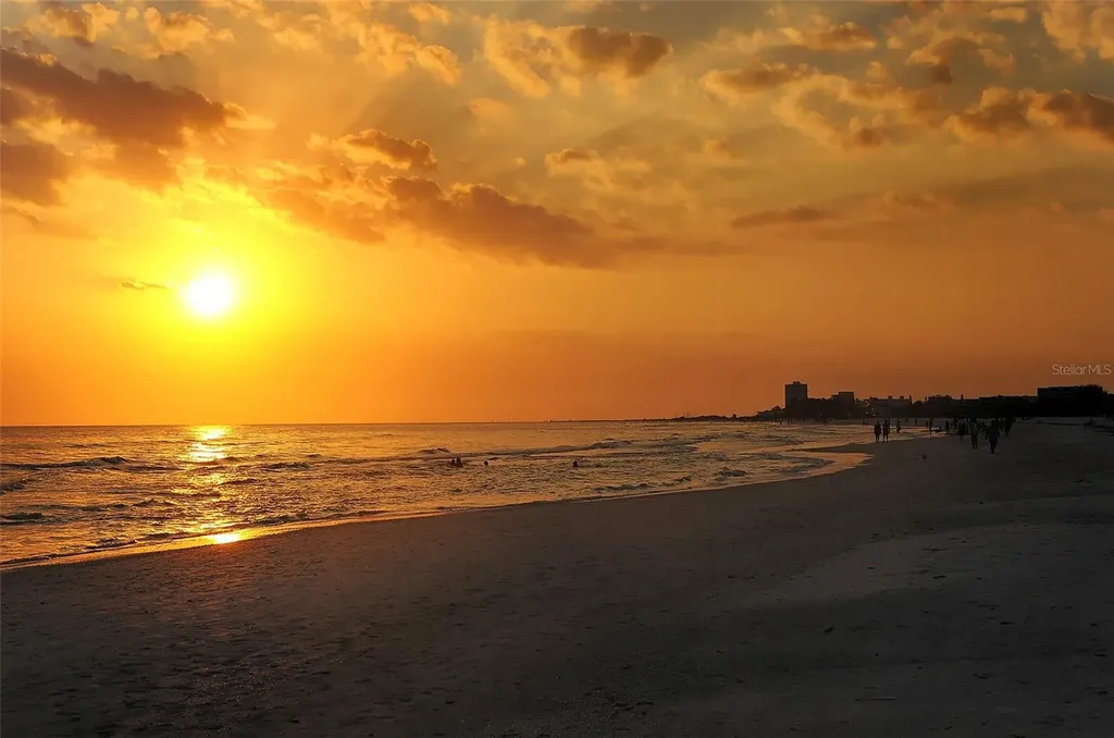 1300 N Portofino Drive Sarasota FL 34242