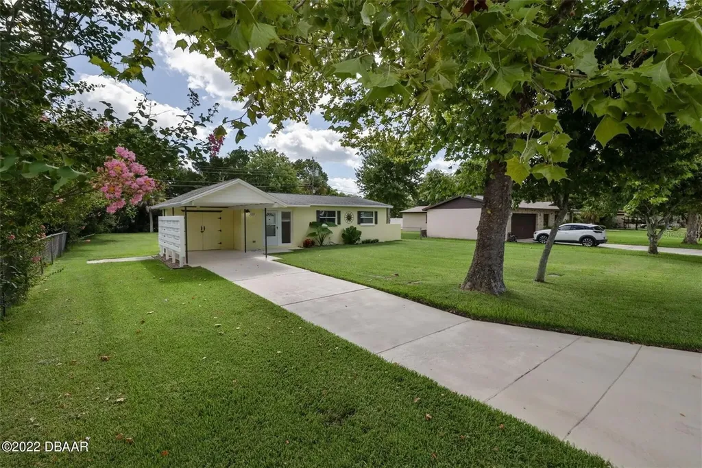 2009 Brian Avenue South Daytona FL 32119