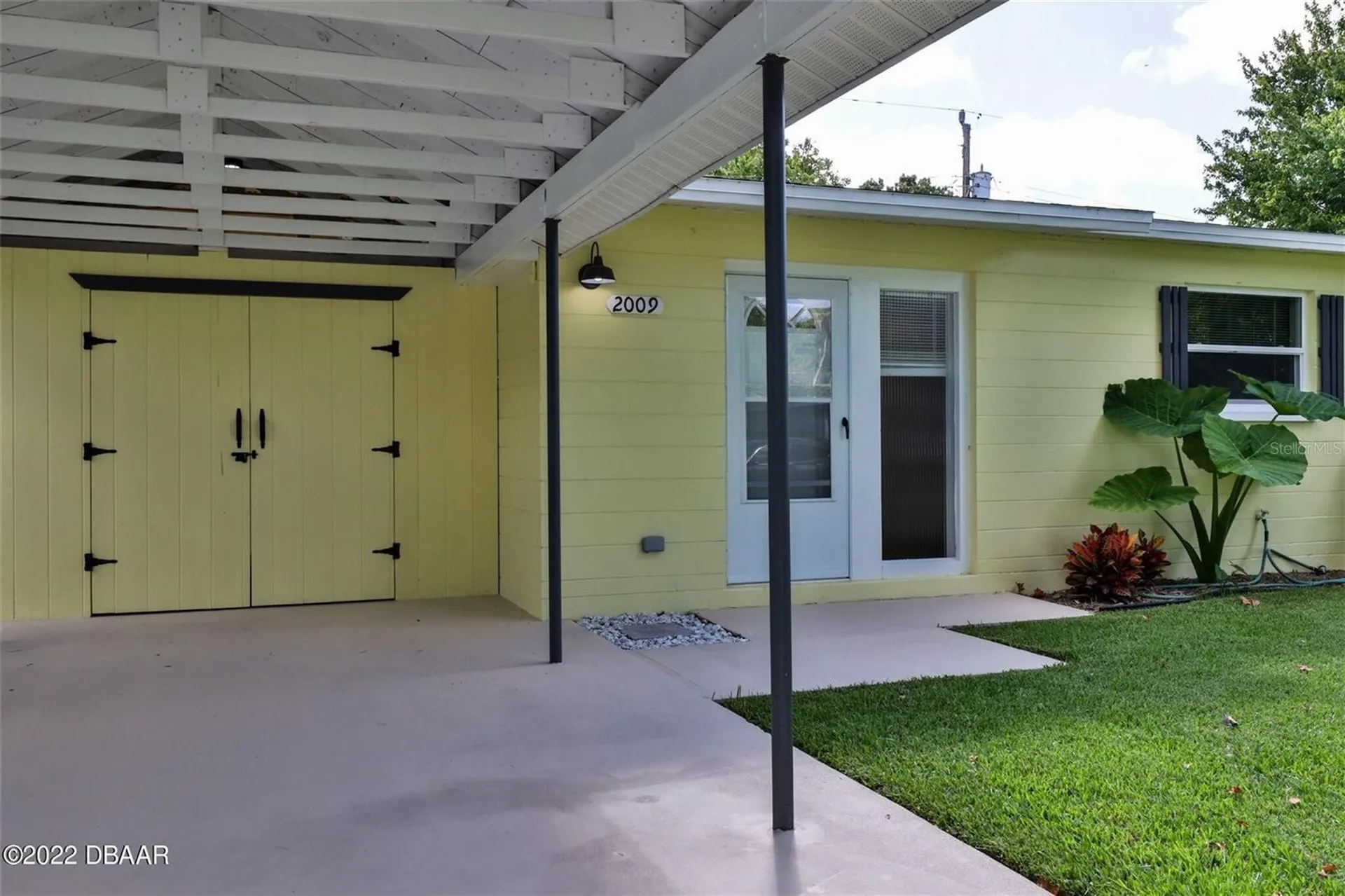 2009 Brian Avenue South Daytona FL 32119