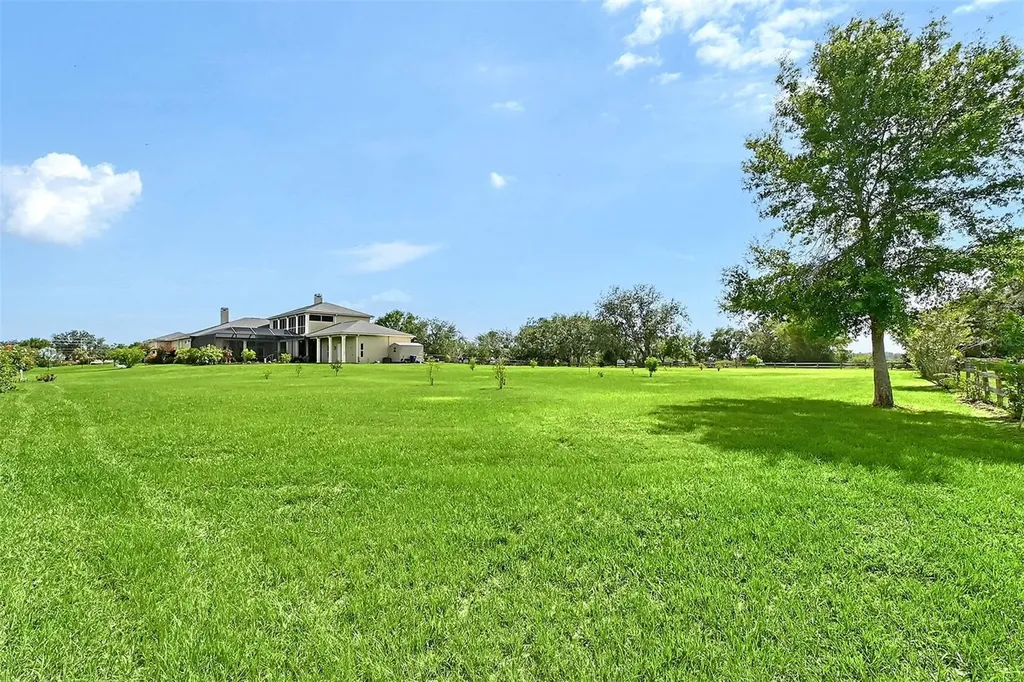 520 Rye Road NE Bradenton FL 34212