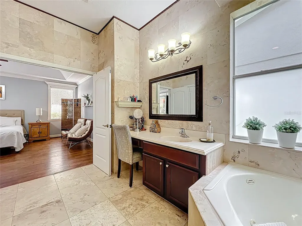 4334 Tolkien Street Orlando FL 32828