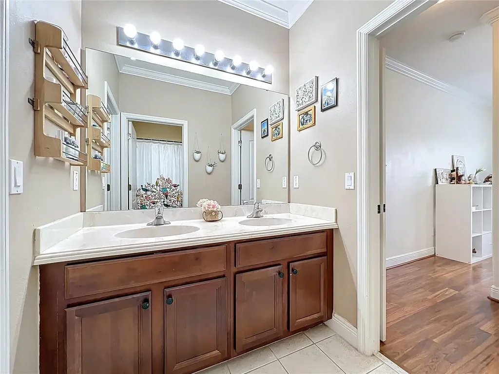 4334 Tolkien Street Orlando FL 32828