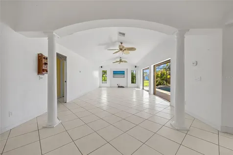 264 Rotonda Boulevard N Rotonda West FL 33947