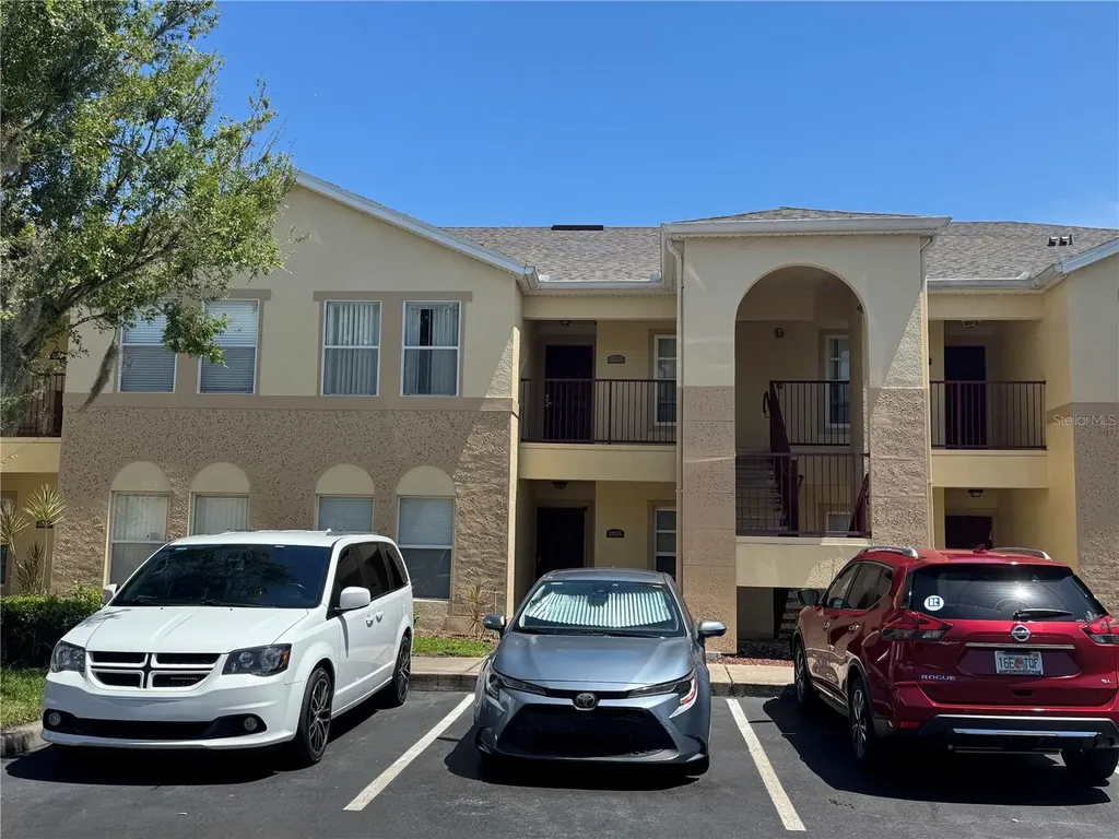 2802 Club Cortile Circle Kissimmee FL 34746