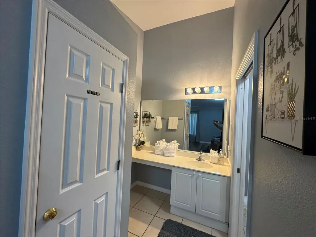 2802 Club Cortile Circle Kissimmee FL 34746