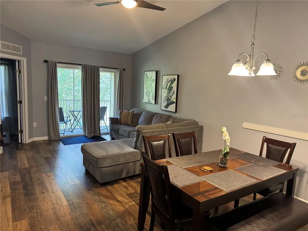 2802 Club Cortile Circle Kissimmee FL 34746