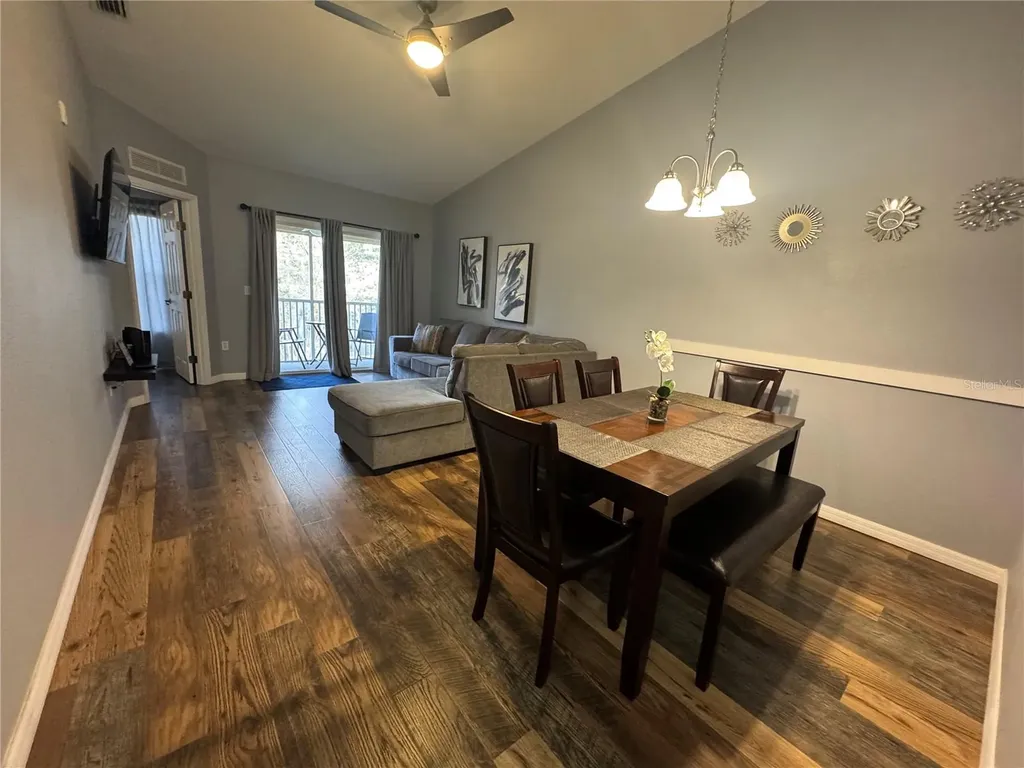 2802 Club Cortile Circle Kissimmee FL 34746