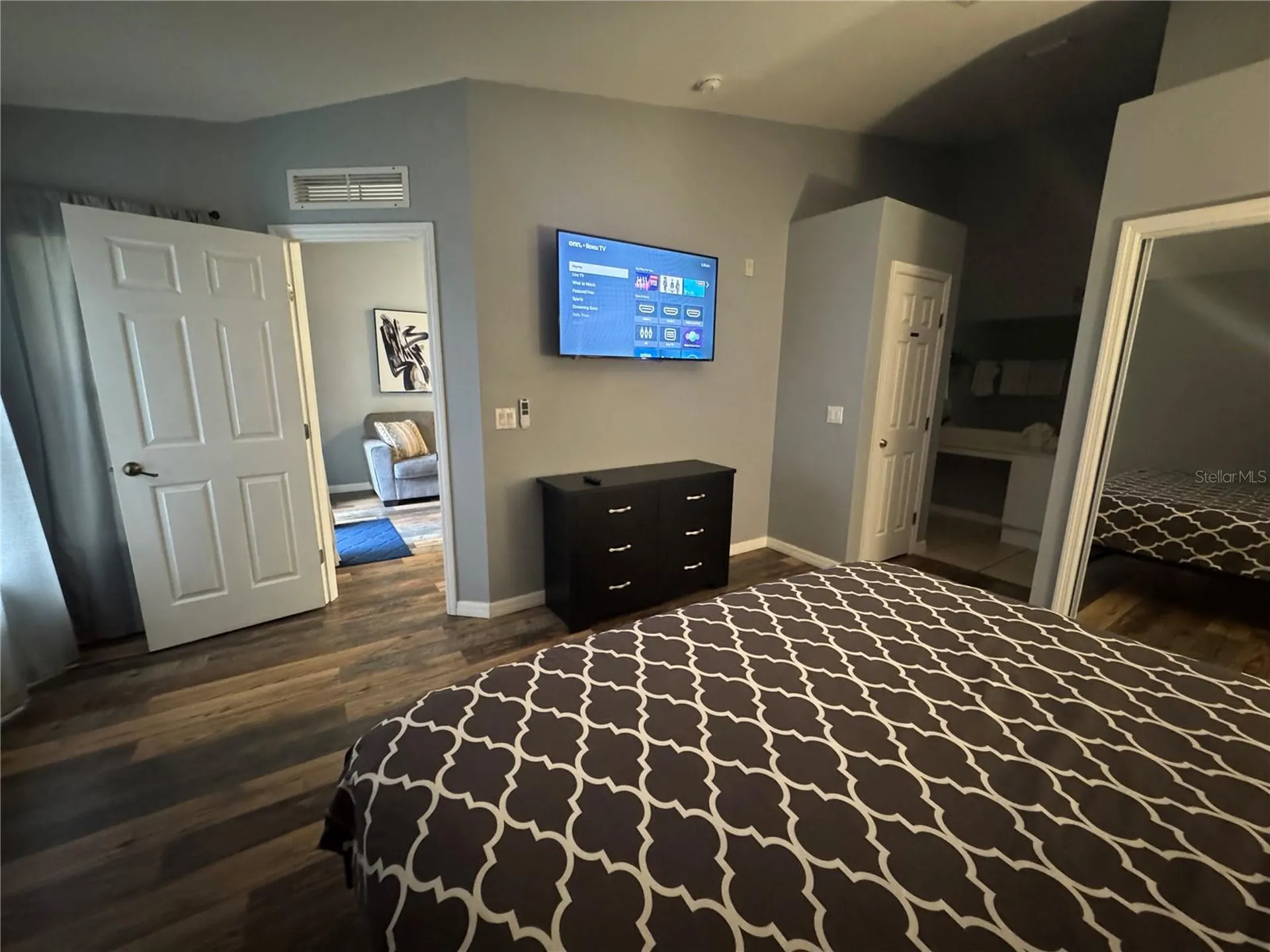 2802 Club Cortile Circle Kissimmee FL 34746