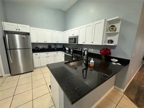 2802 Club Cortile Circle Kissimmee FL 34746