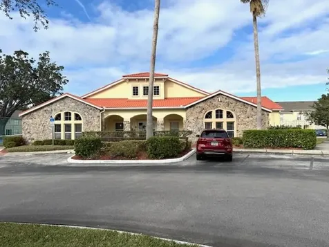 2802 Club Cortile Circle Kissimmee FL 34746