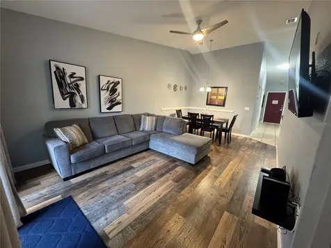 2802 Club Cortile Circle Kissimmee FL 34746