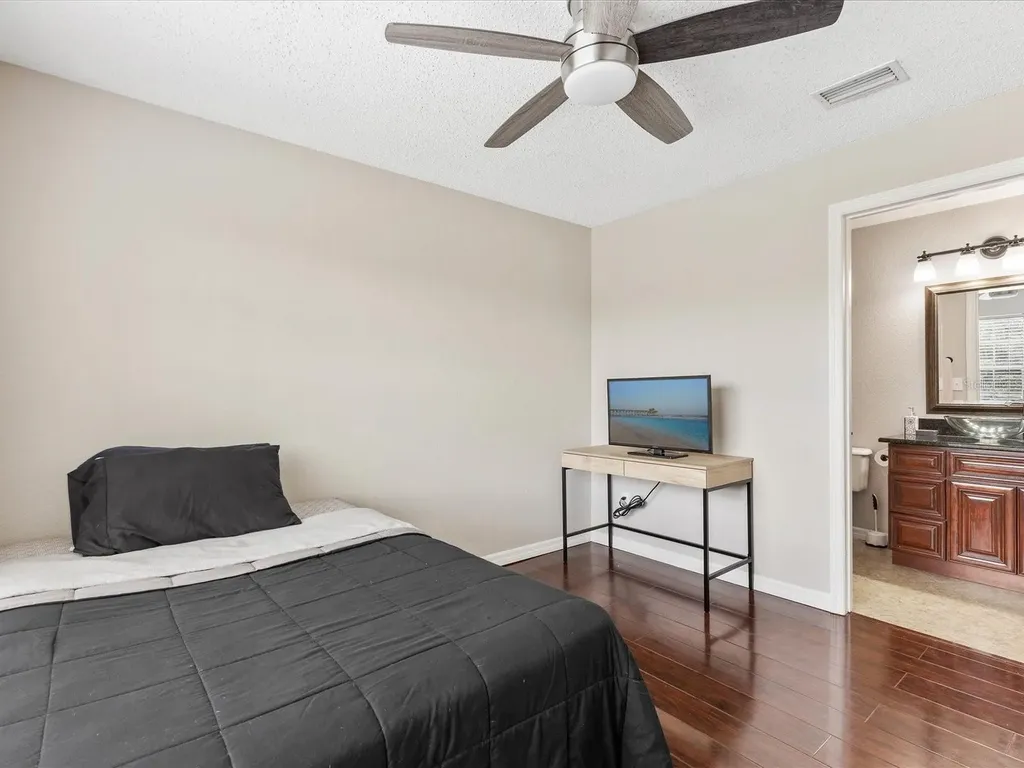 2550 N Alafaya Trail Orlando FL 32826