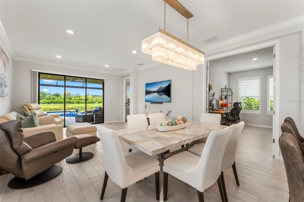 9012 Tequila Sunrise Drive Sarasota FL 34241