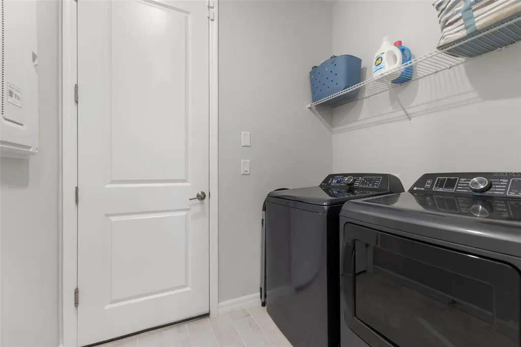 9012 Tequila Sunrise Drive Sarasota FL 34241