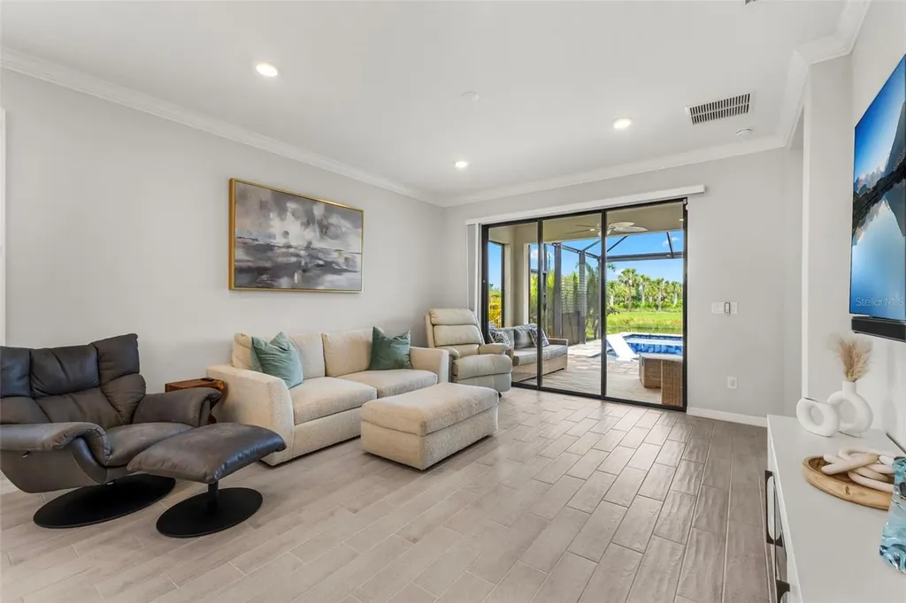 9012 Tequila Sunrise Drive Sarasota FL 34241
