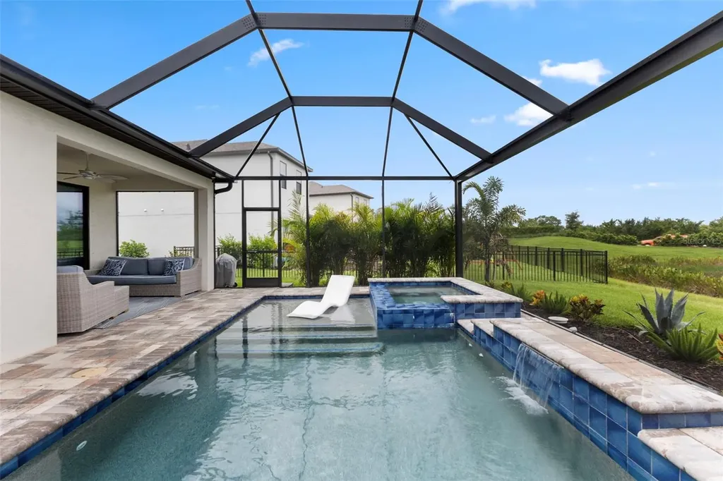 9012 Tequila Sunrise Drive Sarasota FL 34241