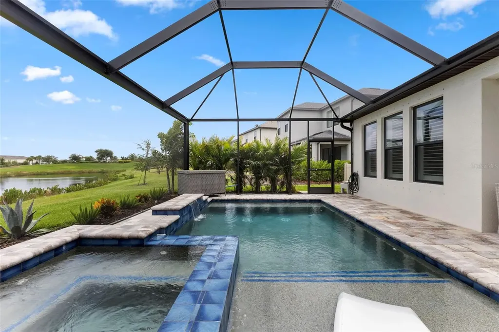 9012 Tequila Sunrise Drive Sarasota FL 34241