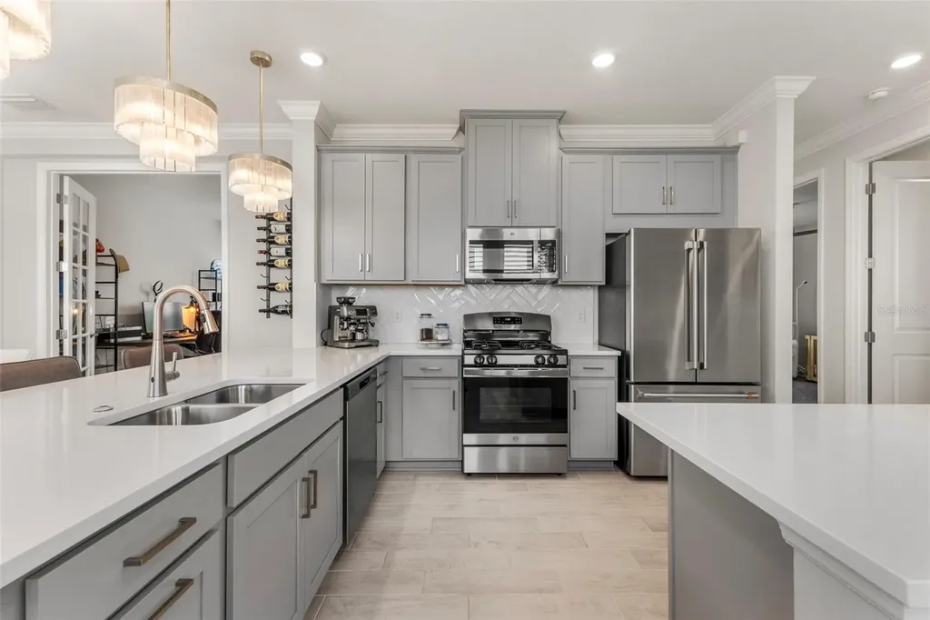 9012 Tequila Sunrise Drive Sarasota FL 34241