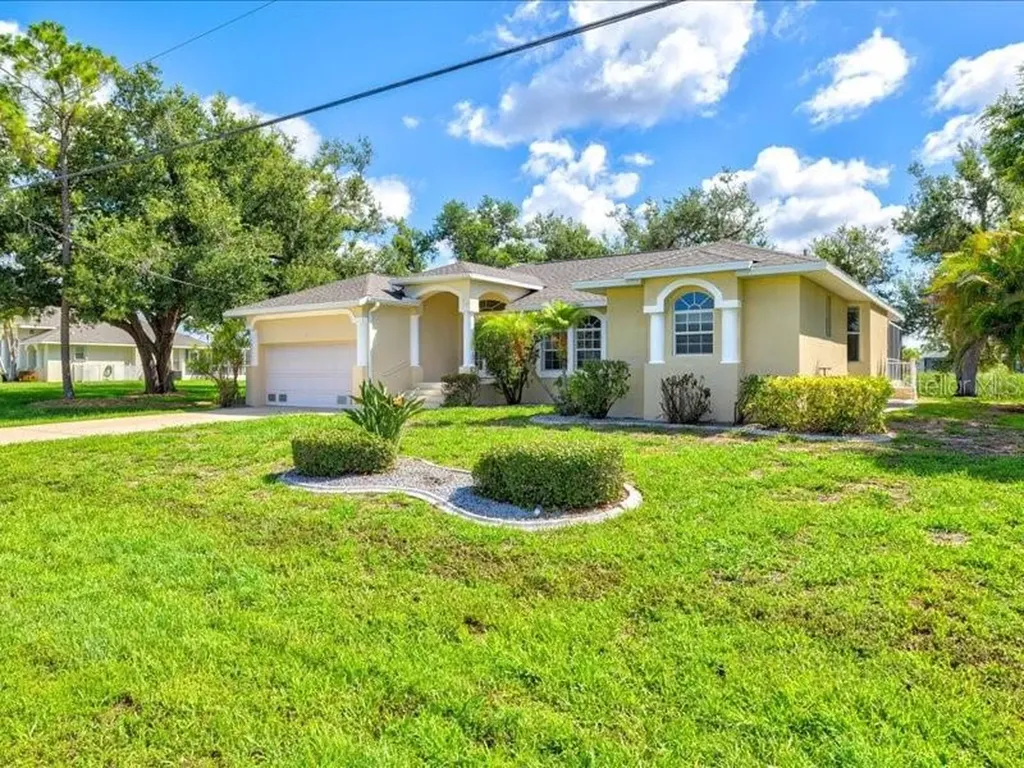 23 Pine Valley Court Rotonda West FL 33947