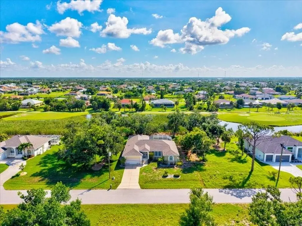 23 Pine Valley Court Rotonda West FL 33947
