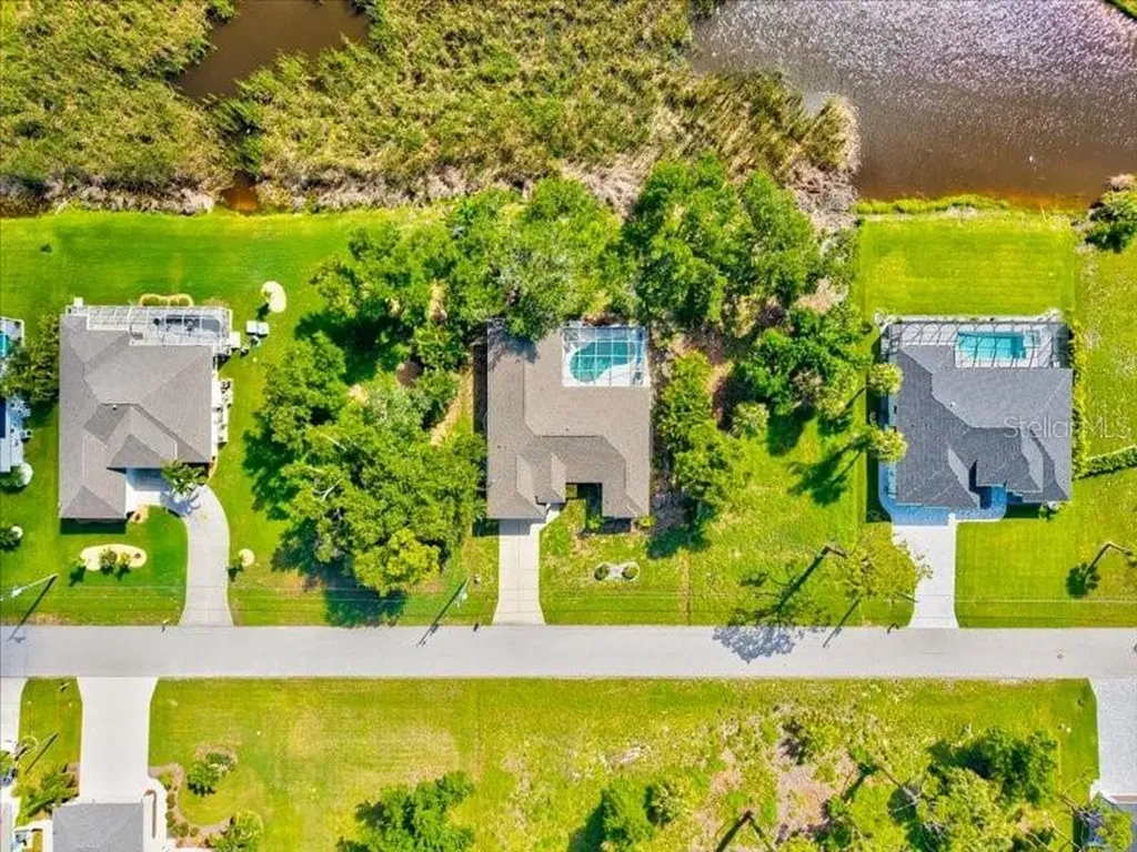 23 Pine Valley Court Rotonda West FL 33947