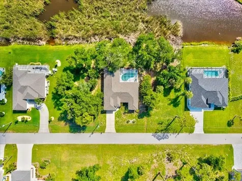 23 Pine Valley Court Rotonda West FL 33947