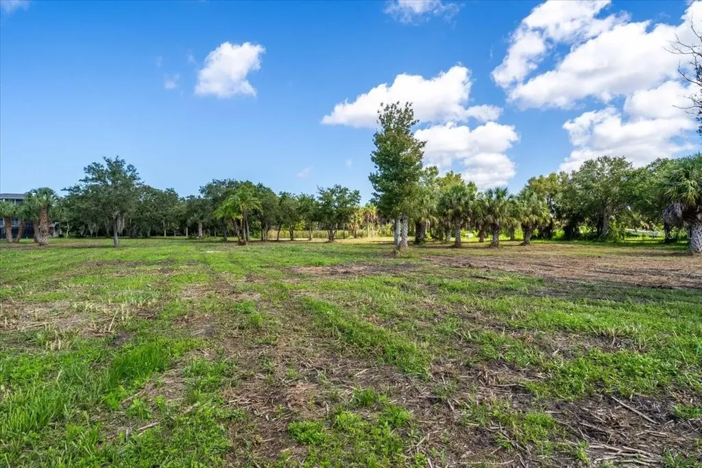 107 Tillett Place Terra Ceia FL 34250
