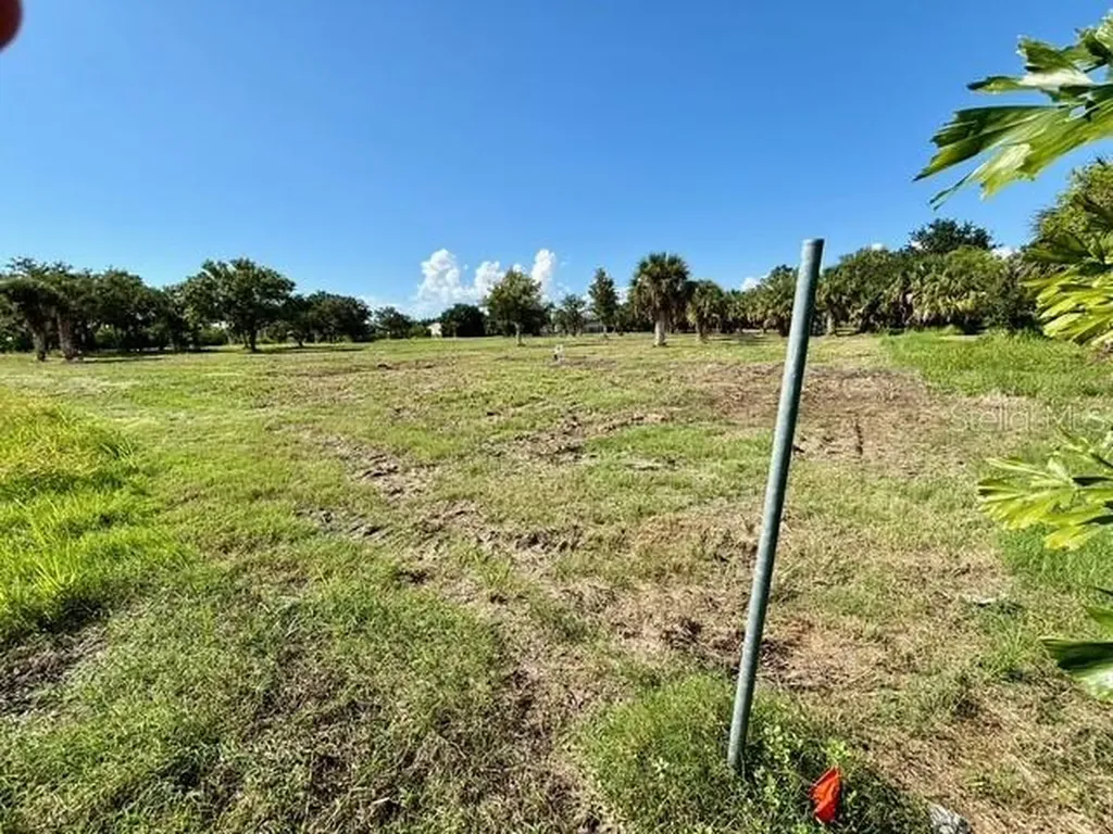 107 Tillett Place Terra Ceia FL 34250